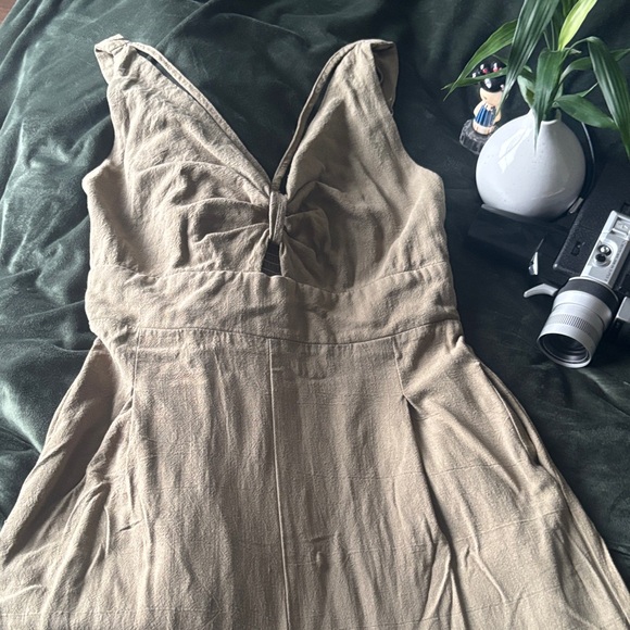 Pants - Boho Sleeveless Olive-Taupe jumpsuit 🫒😎 size M